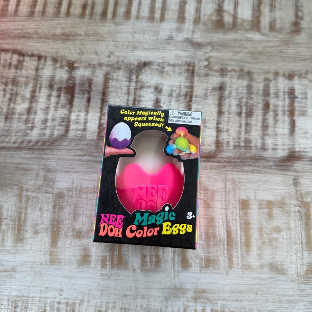EXCLUSIVE Pink Magic Color Egg NeeDoh